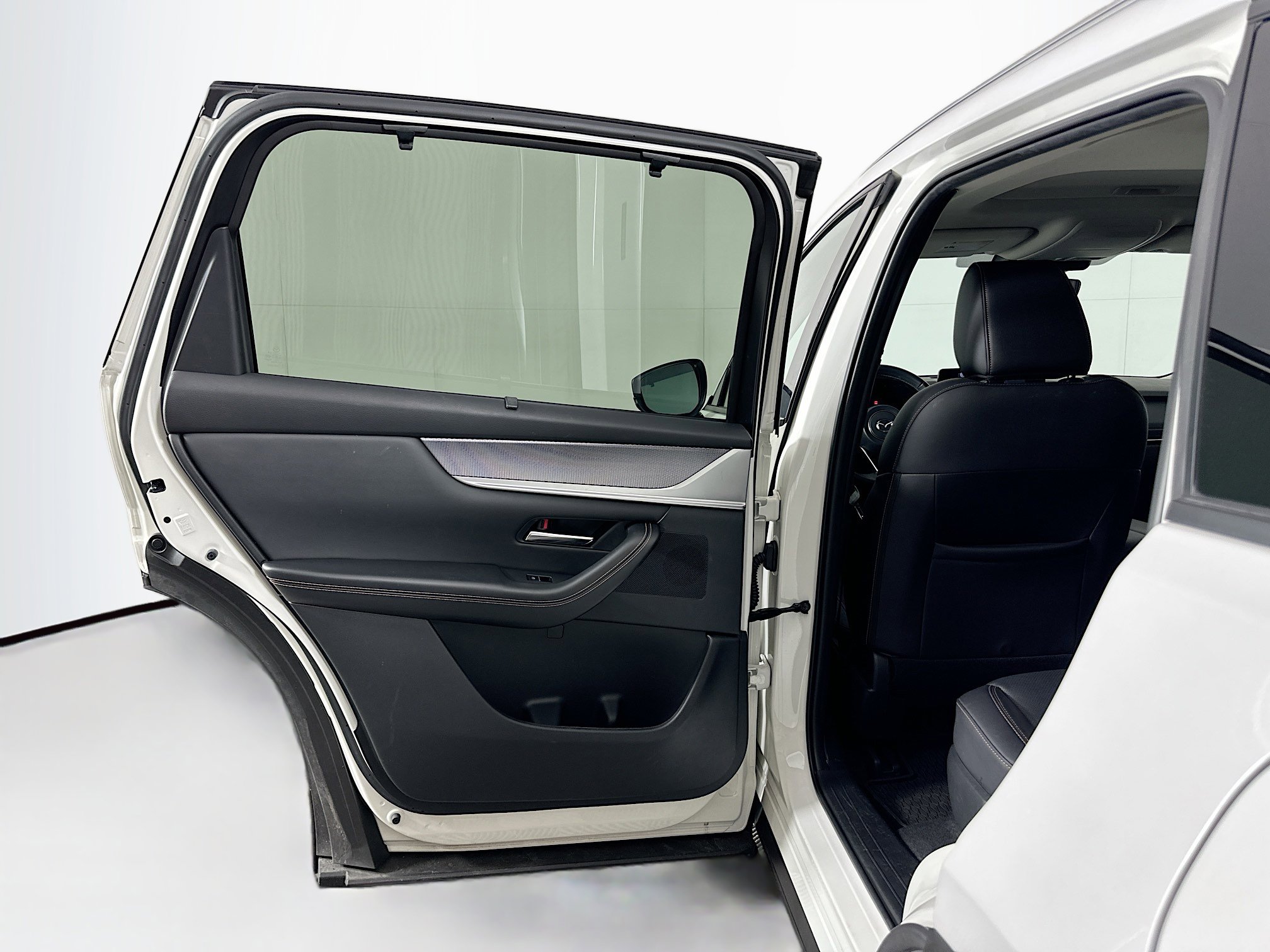 Used 2024 MAZDA CX-90 Plug-In Hybrid w/ Preferred image 26