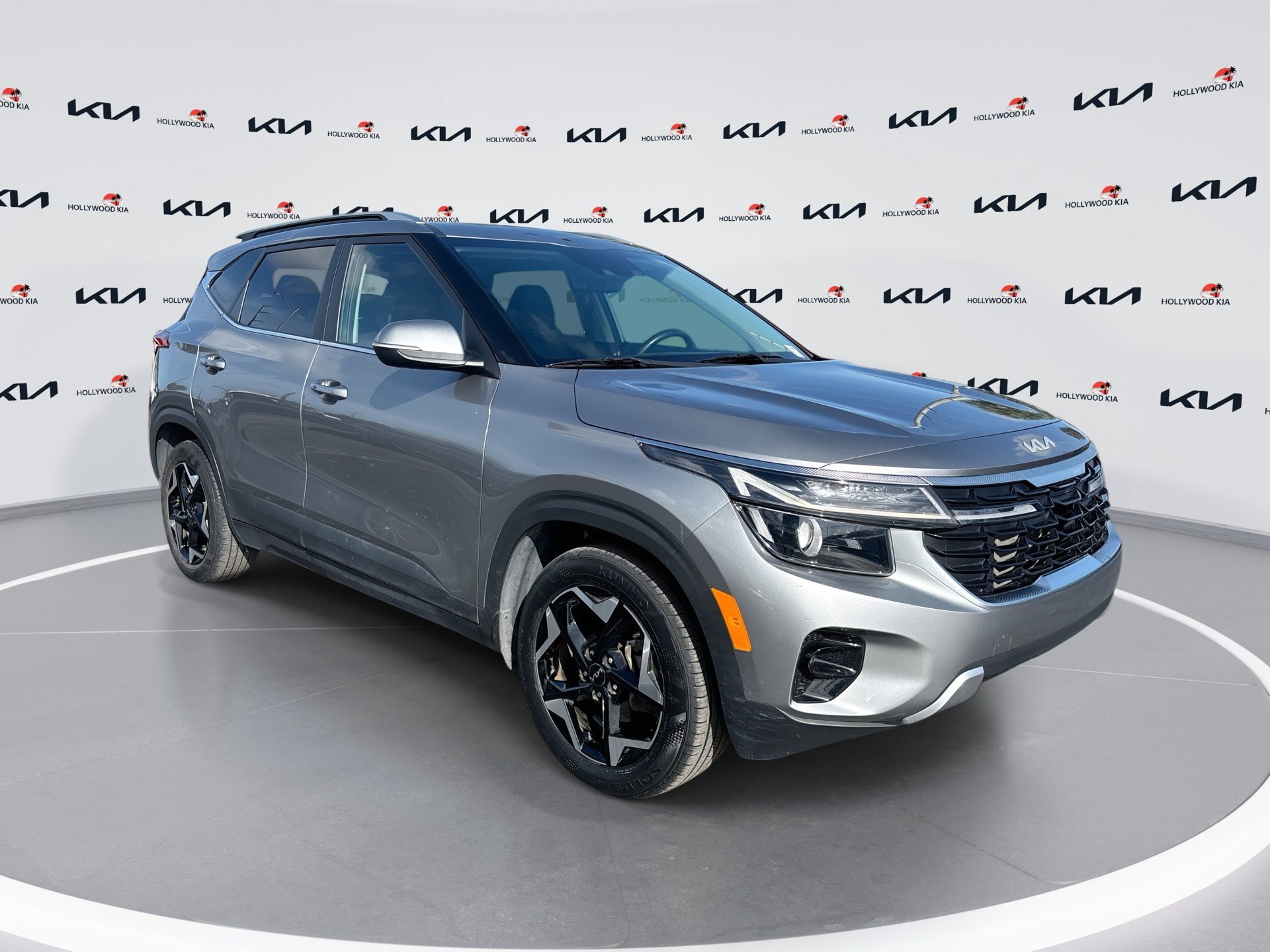 Used 2024 Kia Seltos EX