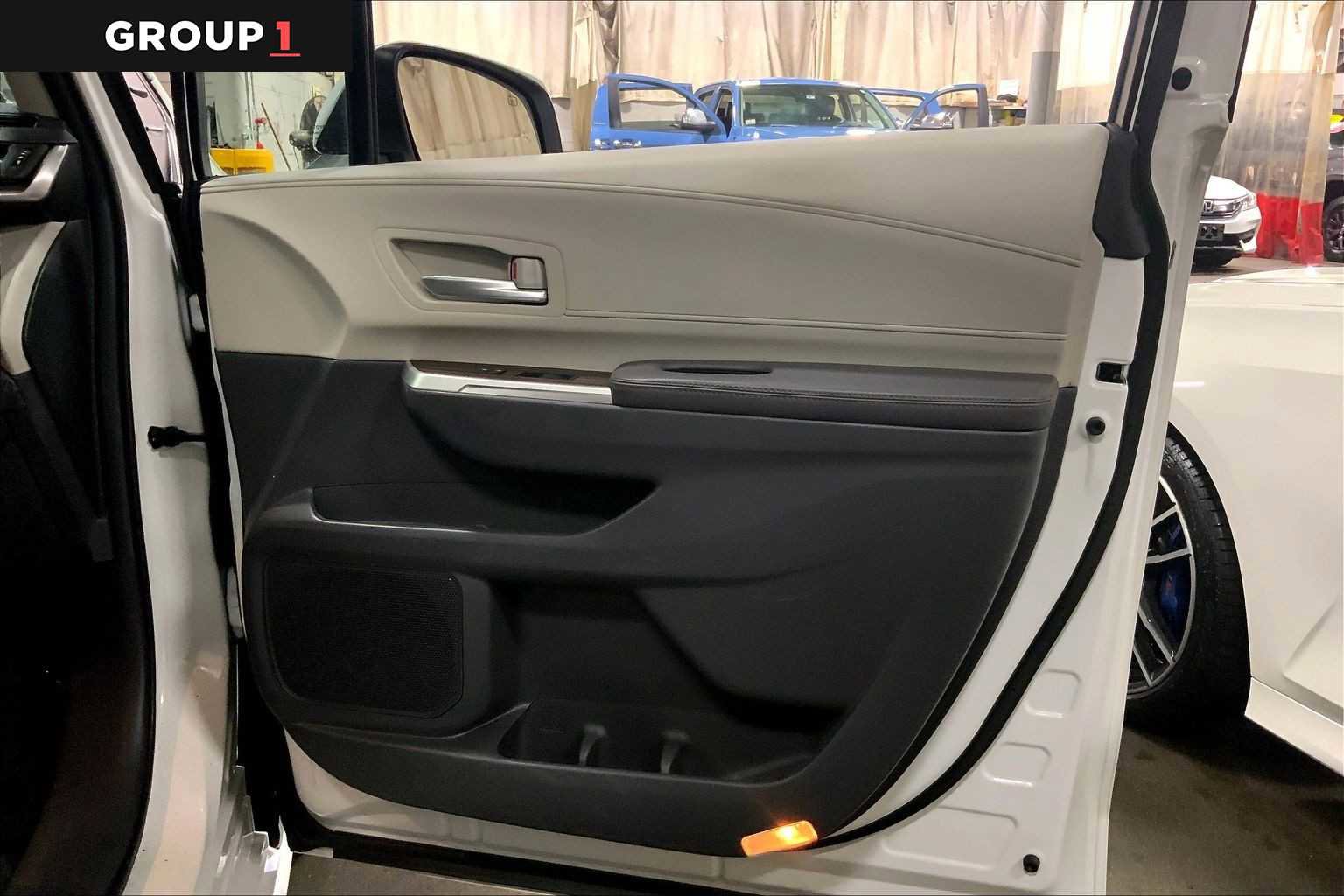 Used 2024 Toyota Sienna XLE w/ XLE Plus Package image 23