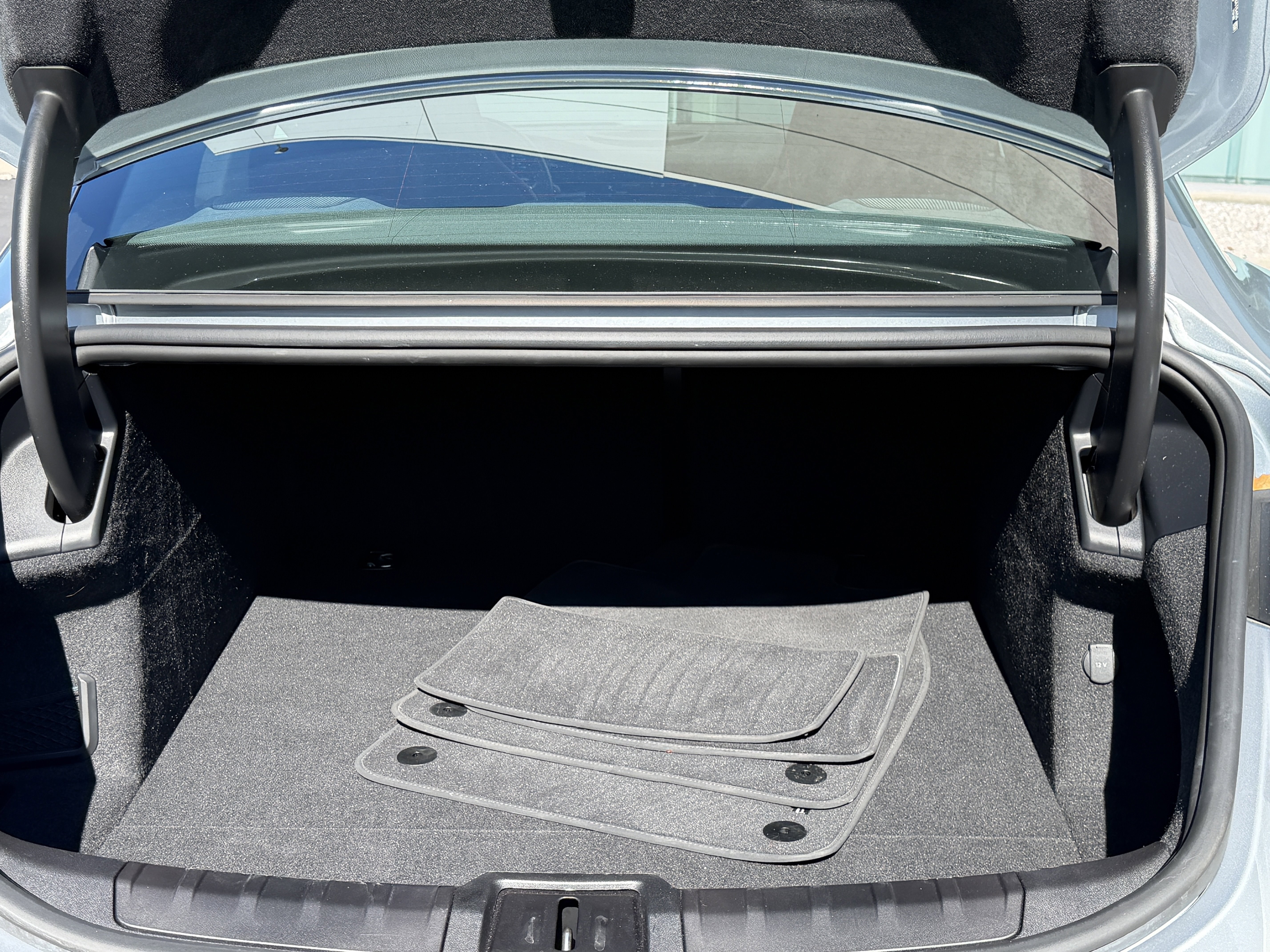 Certified 2023 Porsche Taycan image 14