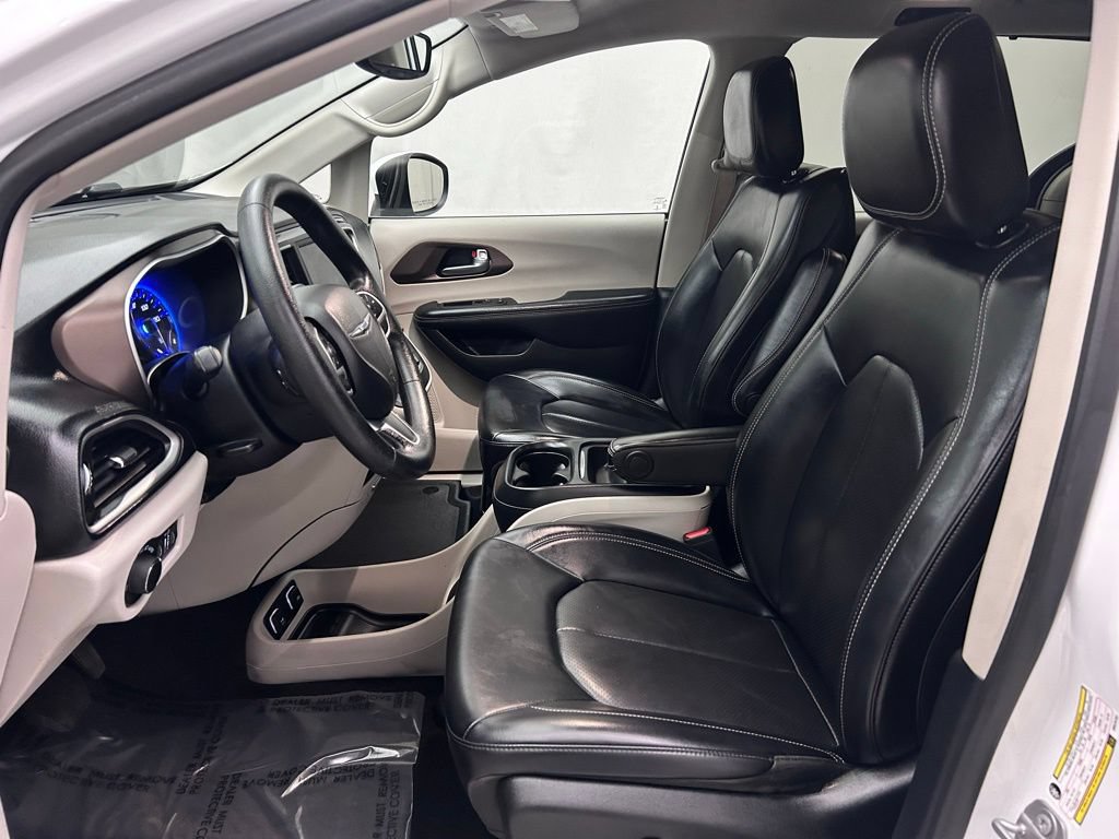 Certified 2021 Chrysler Voyager Lxi FWD image 12