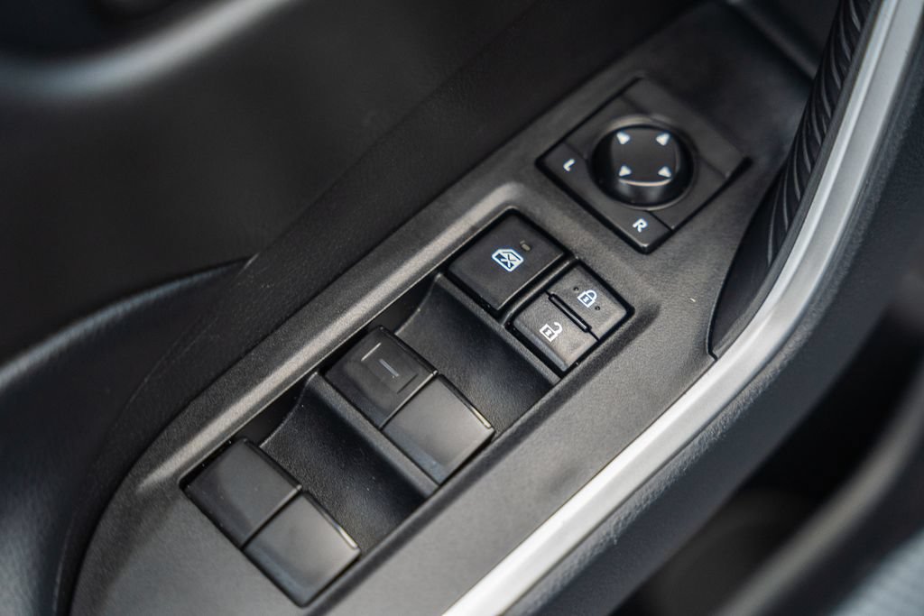 Certified 2025 Toyota RAV4 LE FWD image 39