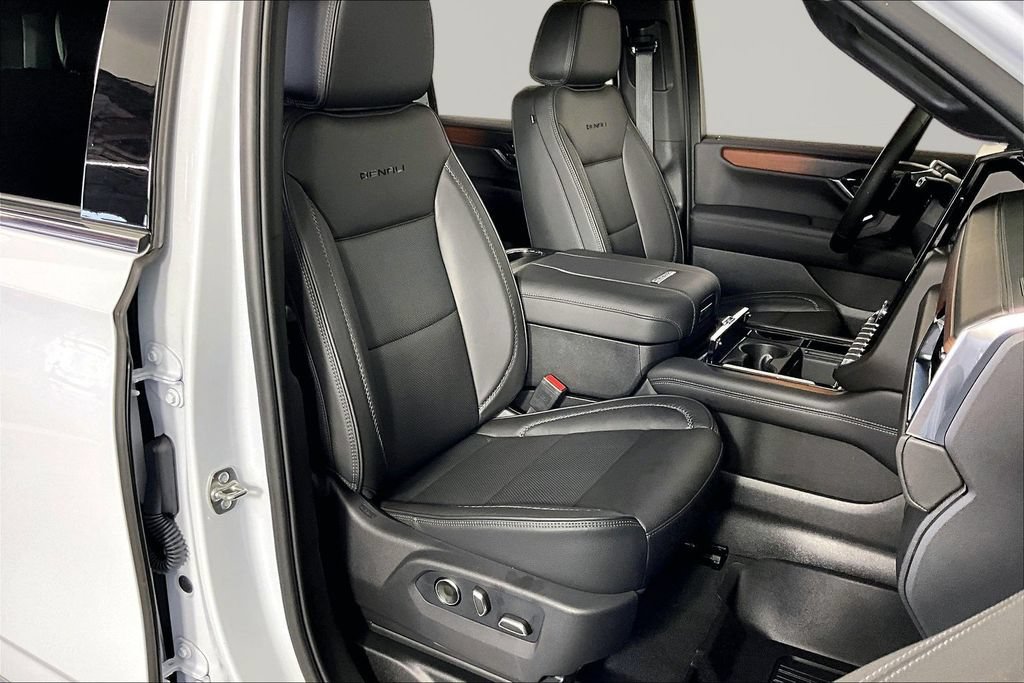 Used 2026 GMC Yukon XL Denali RWD image 28