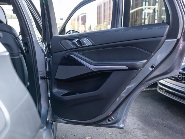 Used 2024 BMW X5 sDrive40i w/ M Sport Package image 39