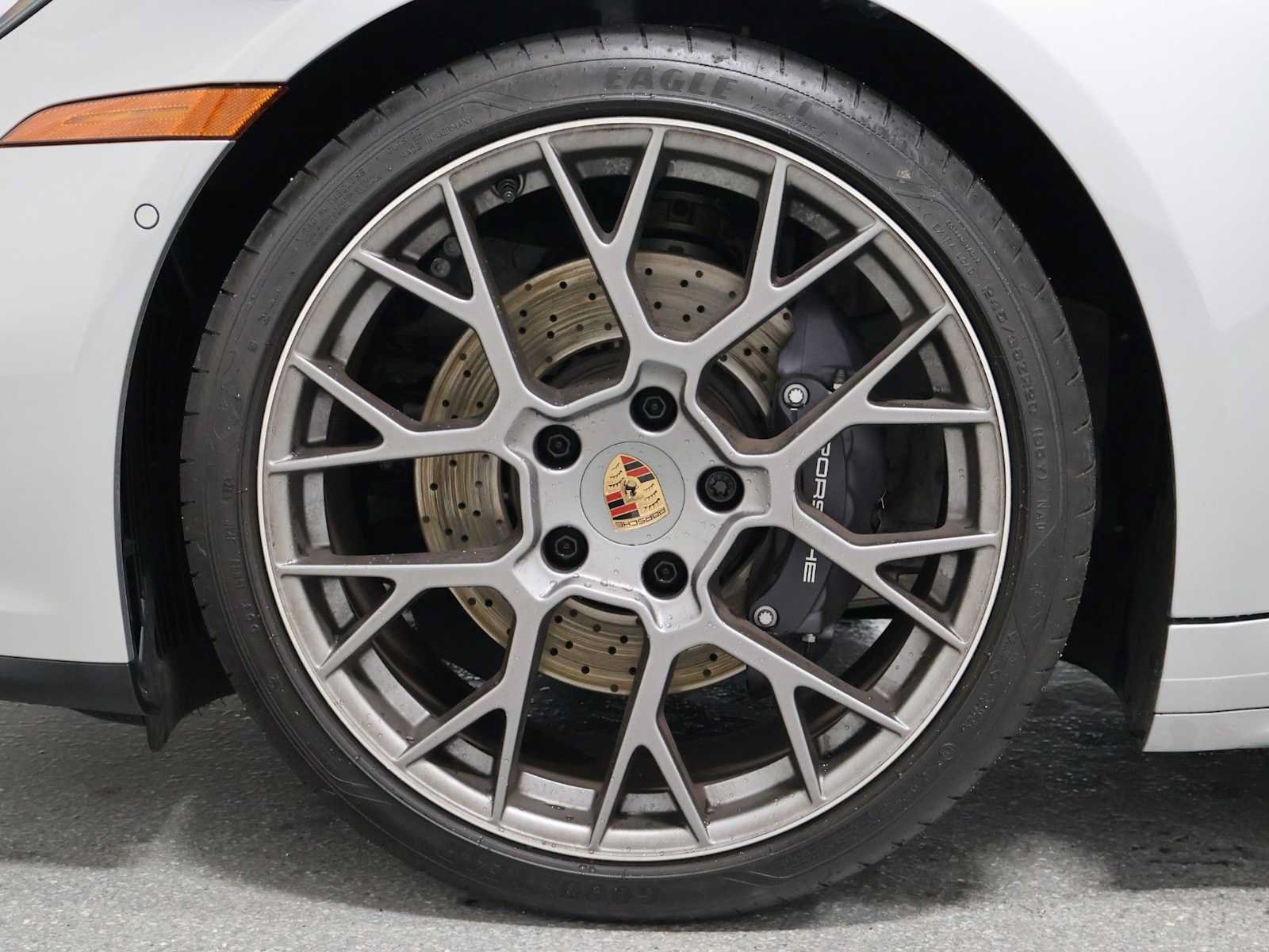 Certified 2025 Porsche 911 Carrera RWD image 40