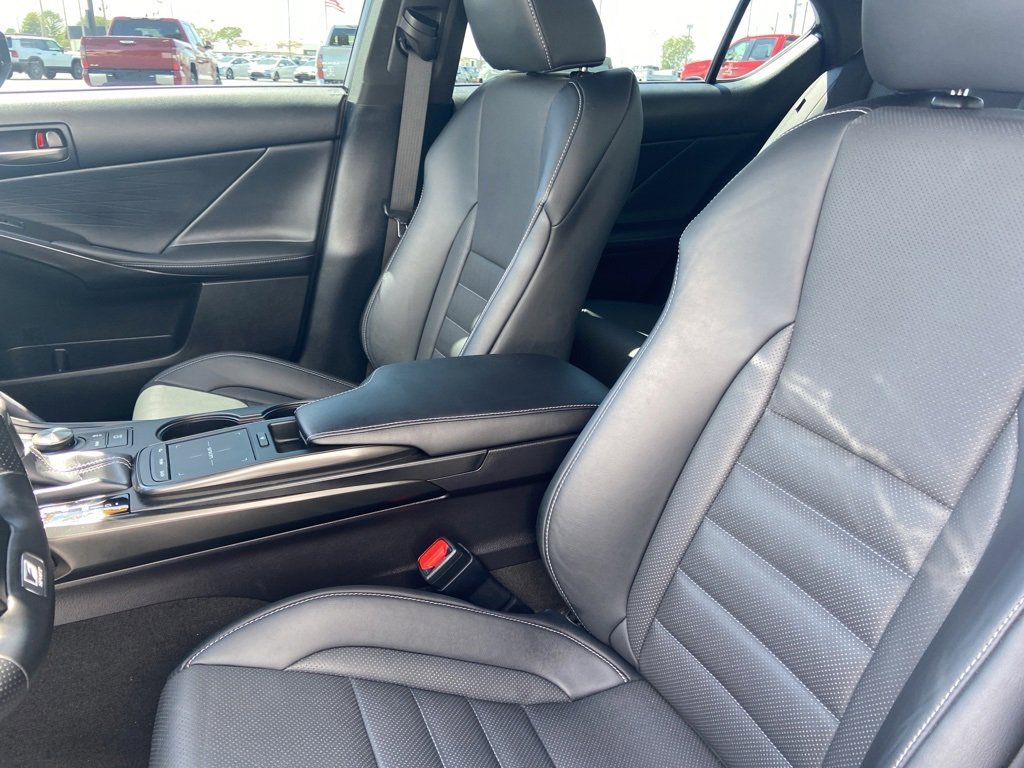 Used 2023 Lexus IS 350 F Sport image 12
