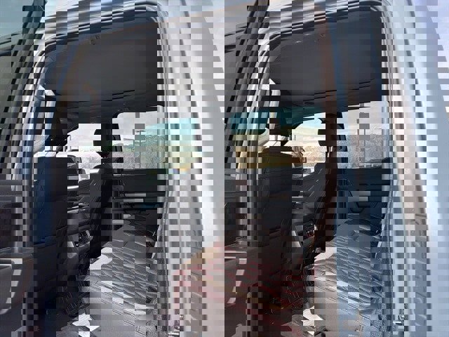 New 2026 Ford F250 Lariat w/ Black Appearance Package image 34