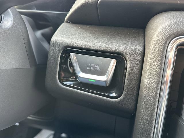 Certified 2025 GMC Yukon Denali image 13