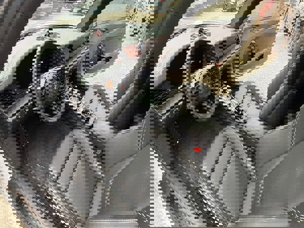 Used 2025 Porsche 911 Carrera 4 GTS image 17