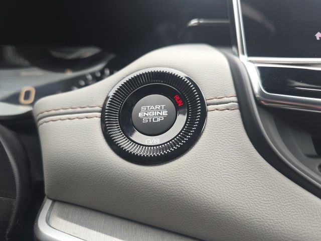 New 2026 Jeep Compass Limited image 16