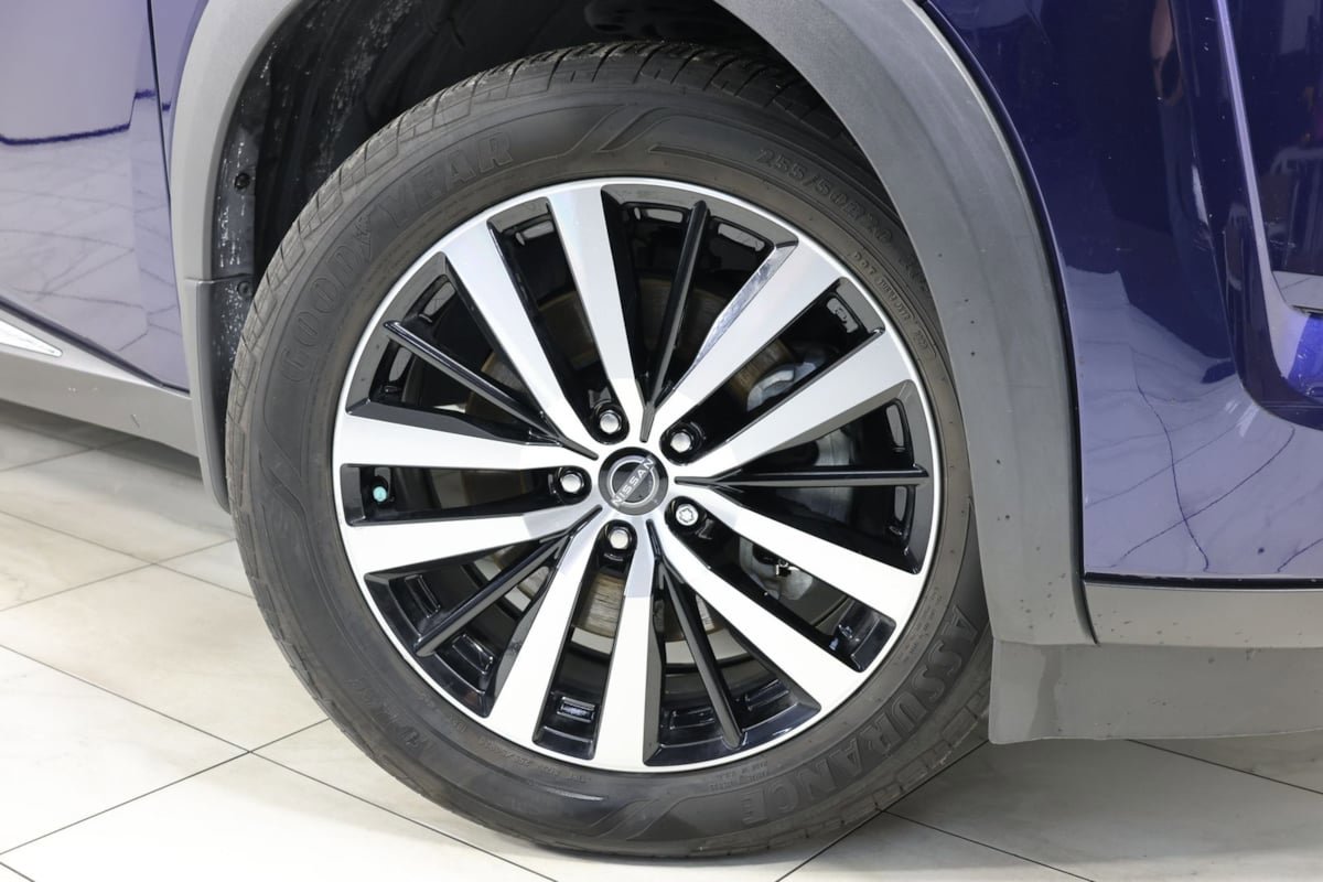 Used 2023 Nissan Pathfinder Platinum AWD/4WD image 15