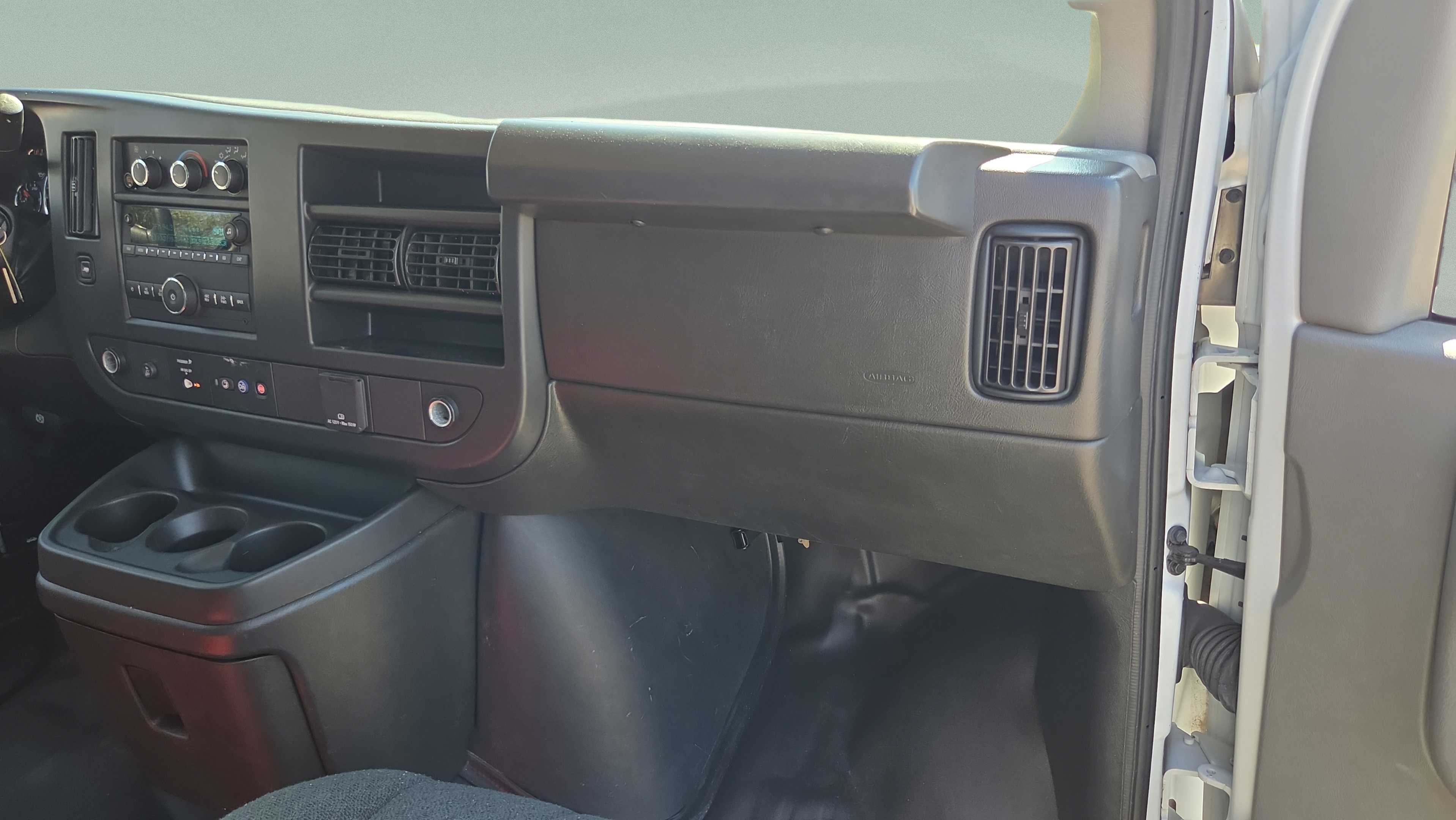 Used 2023 GMC Savana 2500 w/ Driver Convenience Package RWD image 14