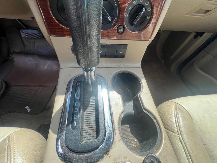 Used 2009 Ford Explorer Eddie Bauer AWD/4WD image 33