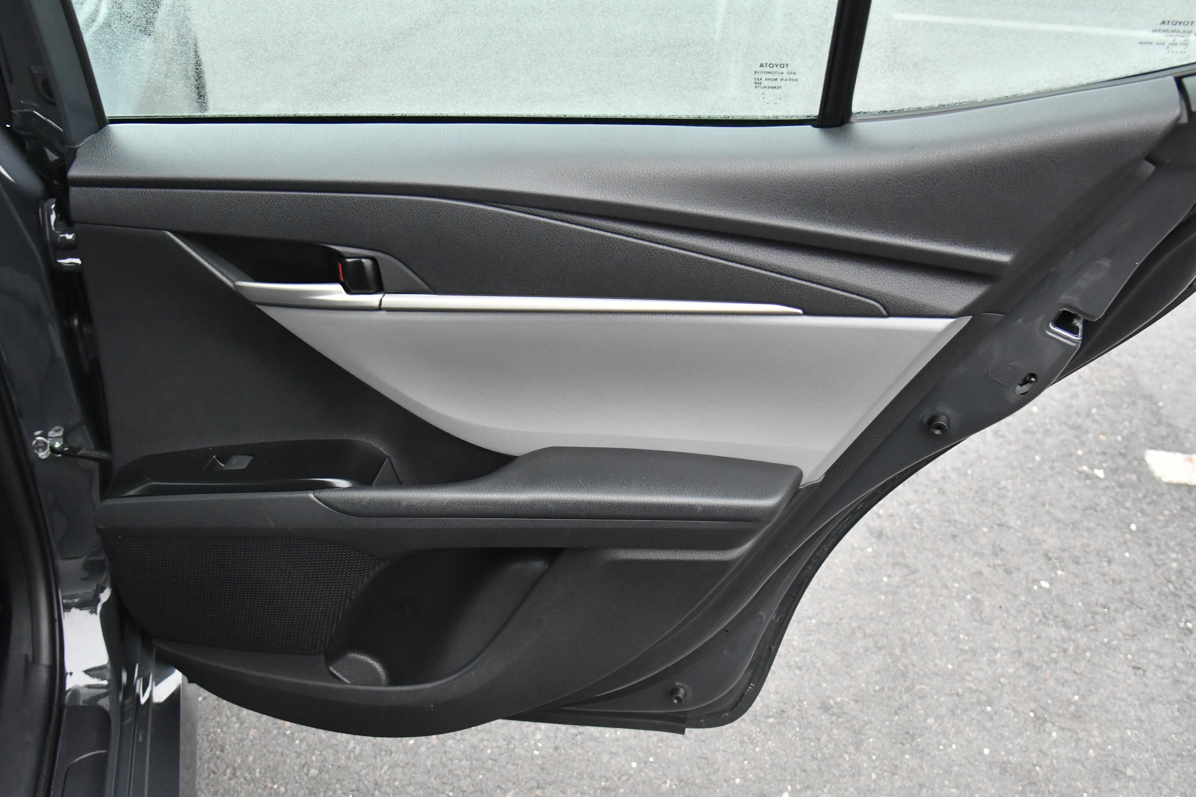 Used 2025 Toyota Camry LE image 41