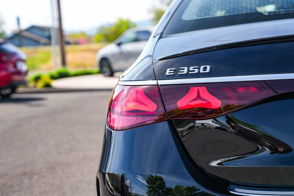 New 2026 Mercedes-Benz E 350 4MATIC Sedan image 10