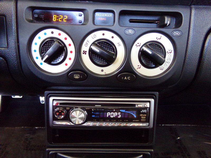 Used 2000 Toyota MR2 image 11