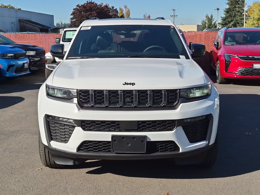New 2026 Jeep Grand Cherokee Limited w/ Limited Altitude Package AWD/4WD image 2