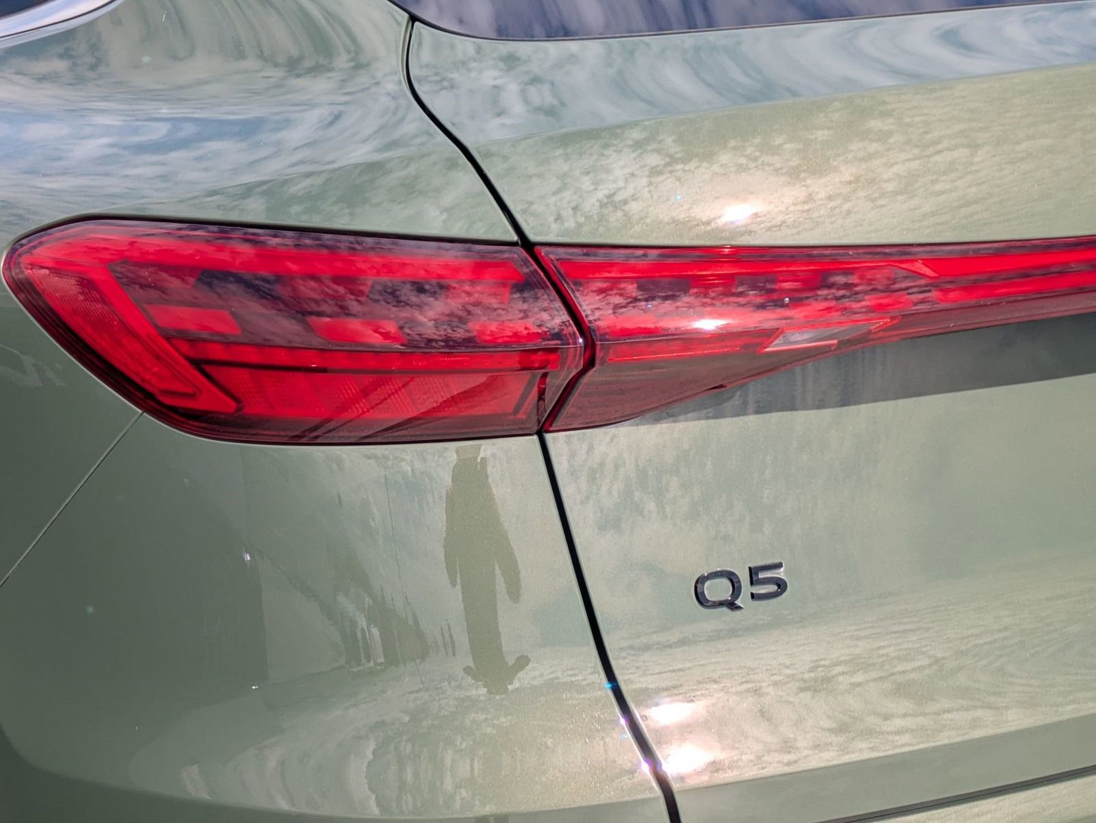 Used 2025 Audi Q5 Premium Plus w/ Premium Plus image 17