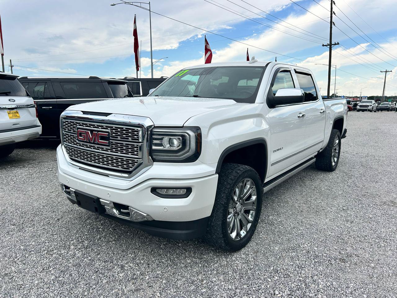 Used 2017 GMC Sierra 1500 Denali w/ Denali Ultimate Package AWD/4WD image 17