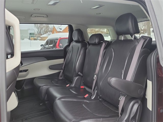 Certified 2023 Kia Carnival LX image 21