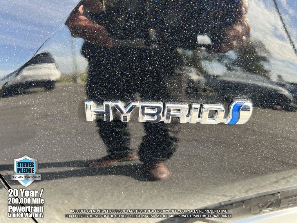 Used 2018 Toyota Prius Two image 32