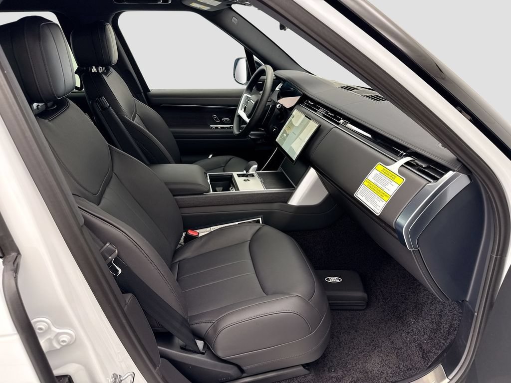 New 2026 Land Rover Range Rover Long Wheelbase SE AWD/4WD image 19