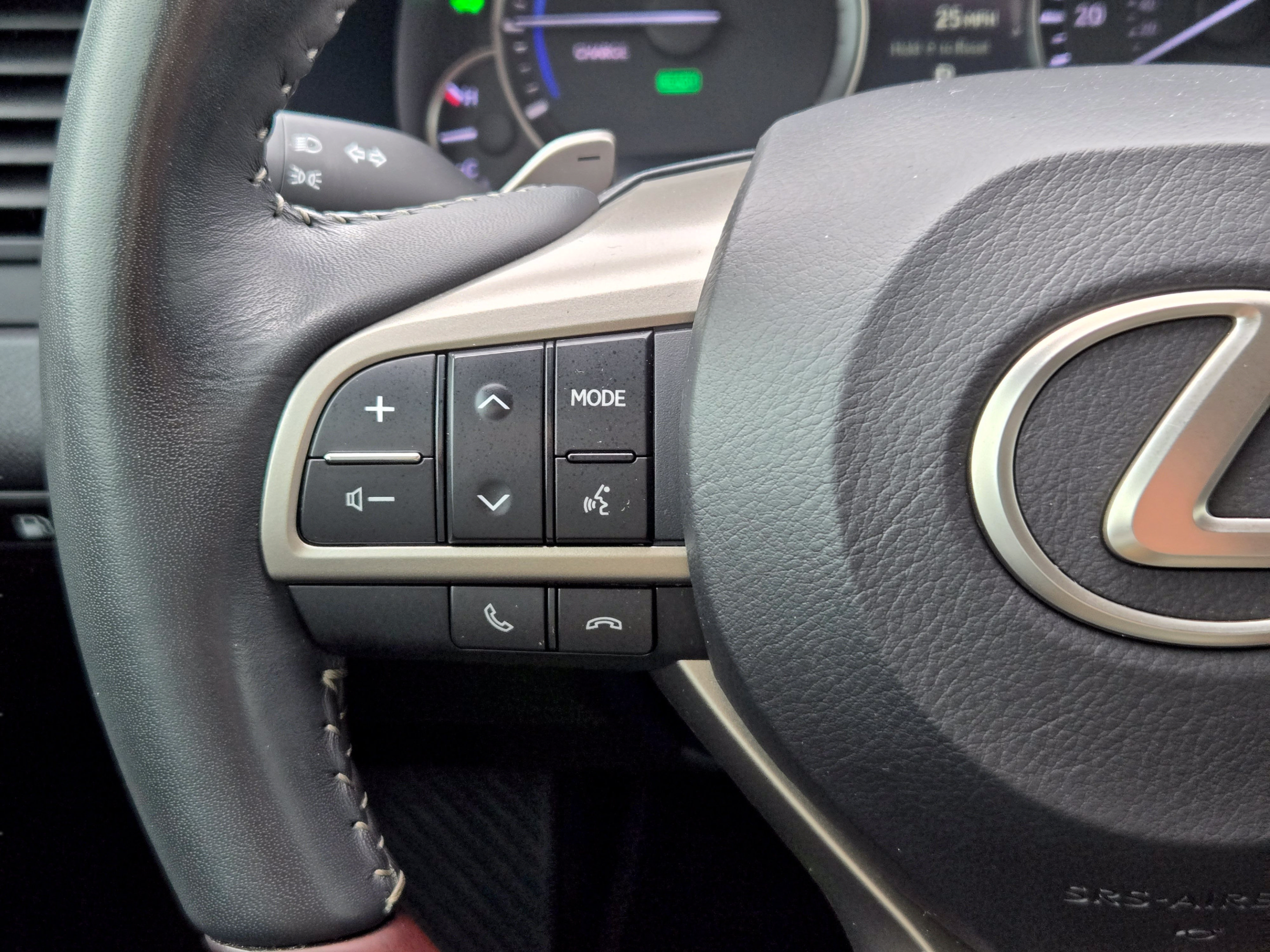 Used 2022 Lexus RX 450h AWD w/ Premium Package image 26