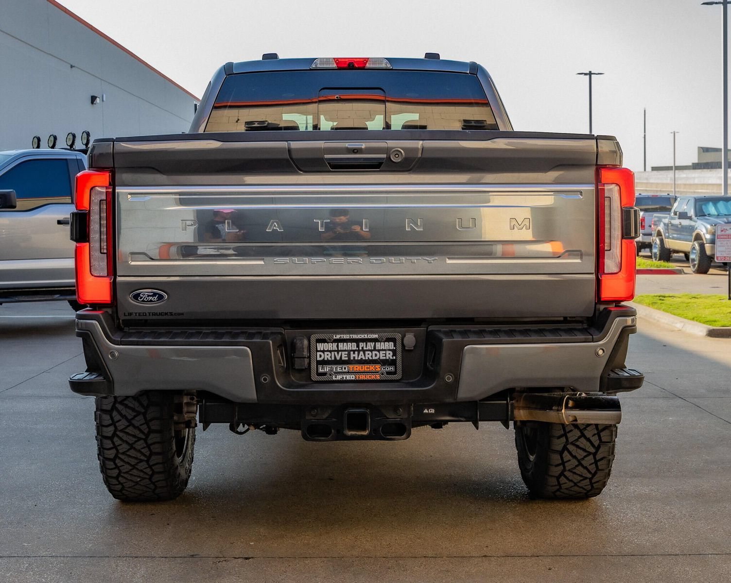 Used 2024 Ford F250 Platinum w/ FX4 Off-Road Package AWD/4WD image 8