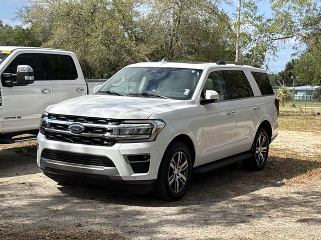 Used 2024 Ford Expedition Limited RWD image 2
