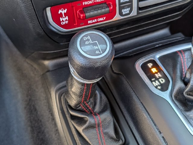 Used 2023 Jeep Wrangler Unlimited Rubicon AWD/4WD image 26