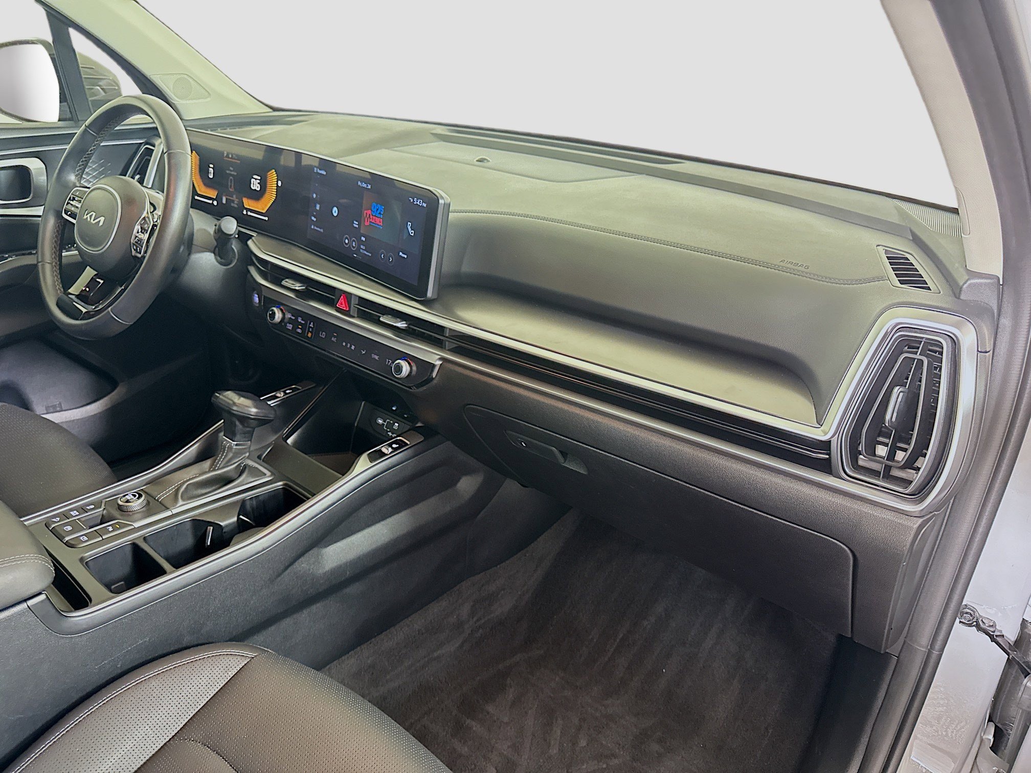 Used 2024 Kia Sorento S image 30