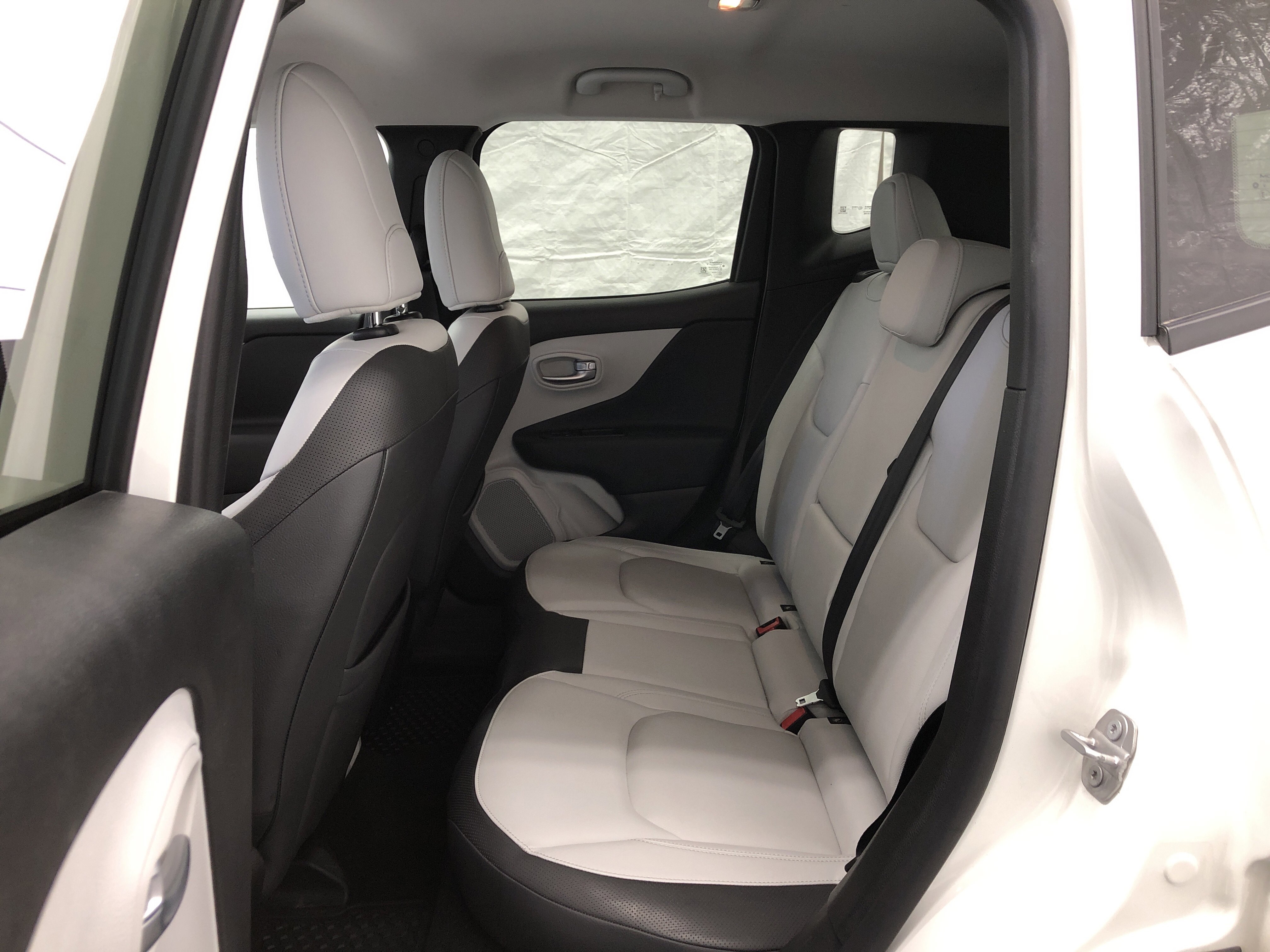 Used 2022 Jeep Renegade Limited AWD/4WD image 10
