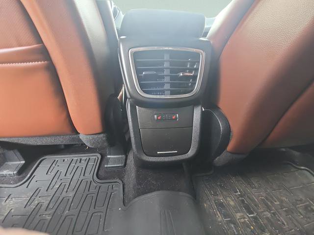 Used 2016 Lincoln MKX Reserve w/ Luxury Package image 41