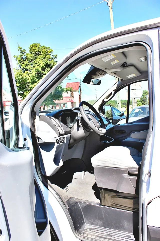 Used 2019 Ford Transit 350 XLT RWD image 21