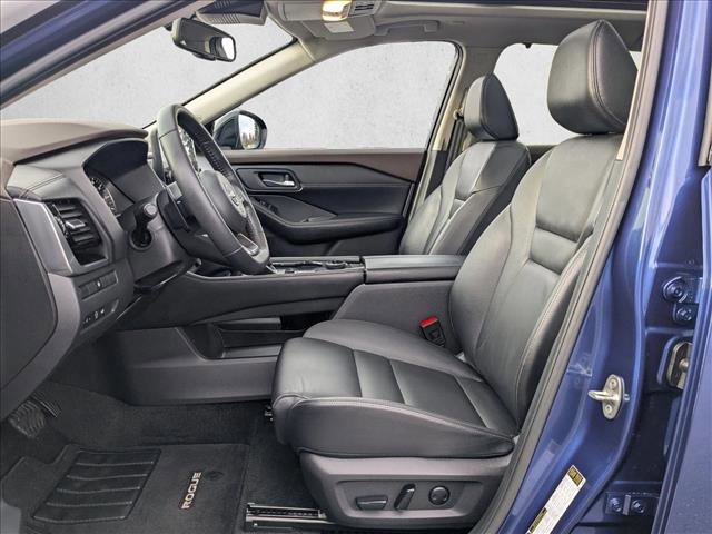 Used 2023 Nissan Rogue SL w/ SL Premium Package image 16