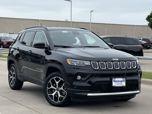 Used 2025 Jeep Compass Limited AWD/4WD image 2