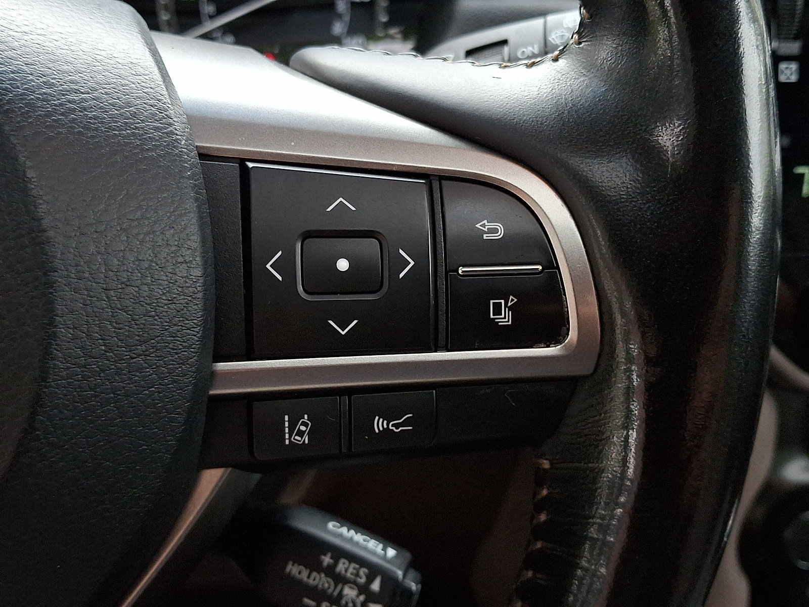 Certified 2023 Lexus GX 460 Premium w/ Premium Package AWD/4WD image 24
