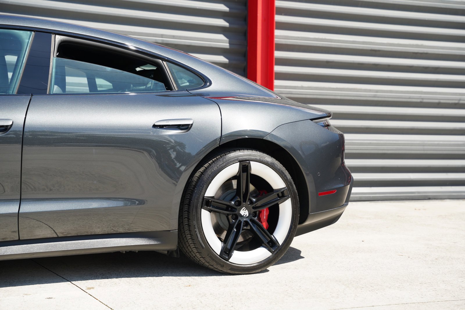 Used 2025 Porsche Taycan 4S w/ Premium Package AWD/4WD image 14