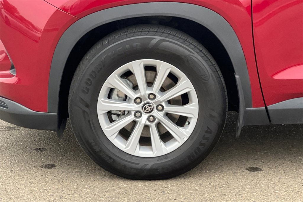 Certified 2024 Toyota Grand Highlander XLE image 28