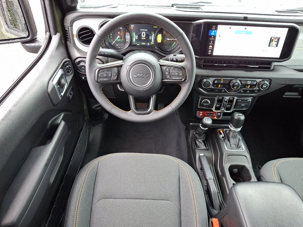 Used 2024 Jeep Wrangler Unlimited AWD/4WD image 22