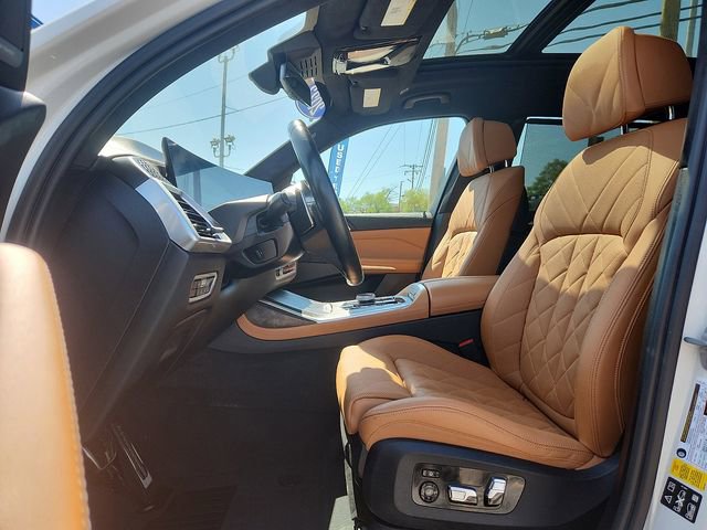 Used 2023 BMW X7 xDrive40i image 8