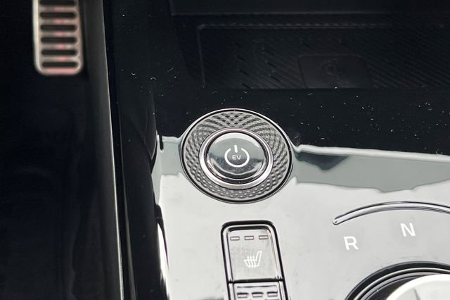 Used 2025 Kia Niro Wave image 29