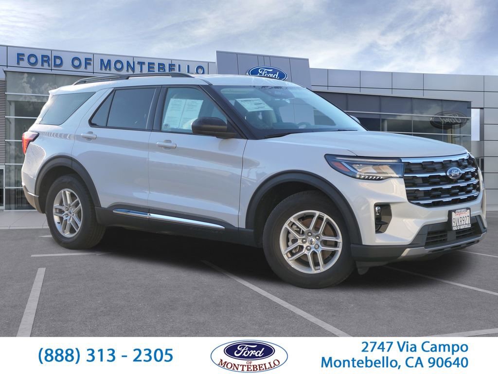 Used 2025 Ford Explorer Active w/ Active Comfort Package image 1