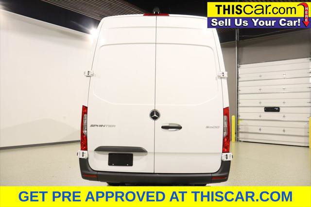 Used 2025 Mercedes-Benz Sprinter 3500 image 6