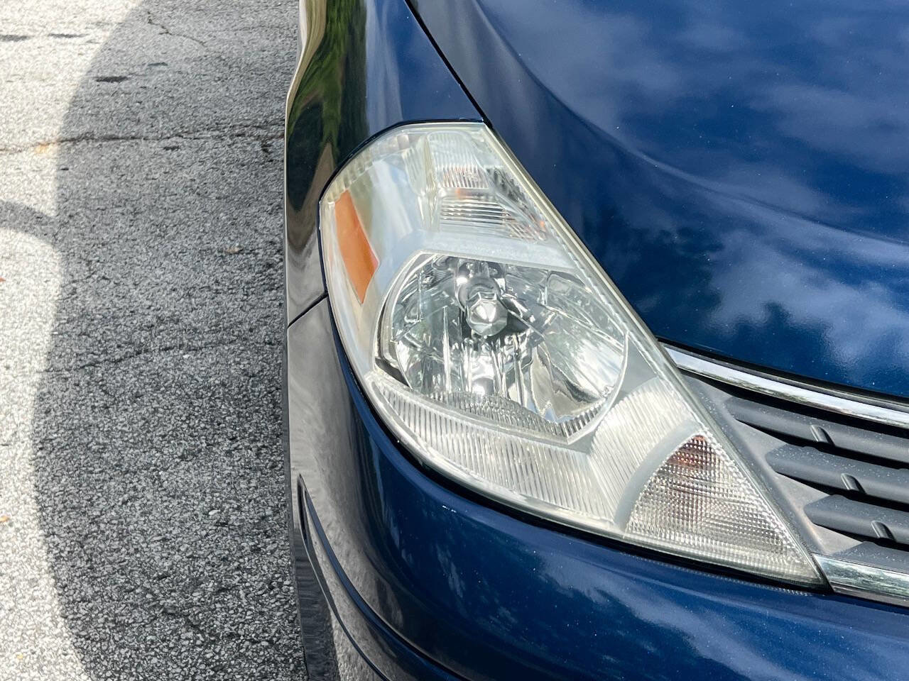 Used 2007 Nissan Versa 1.8 SL 4dr Hatchback (1.8L I4 w/ Convenience Pkg image 8
