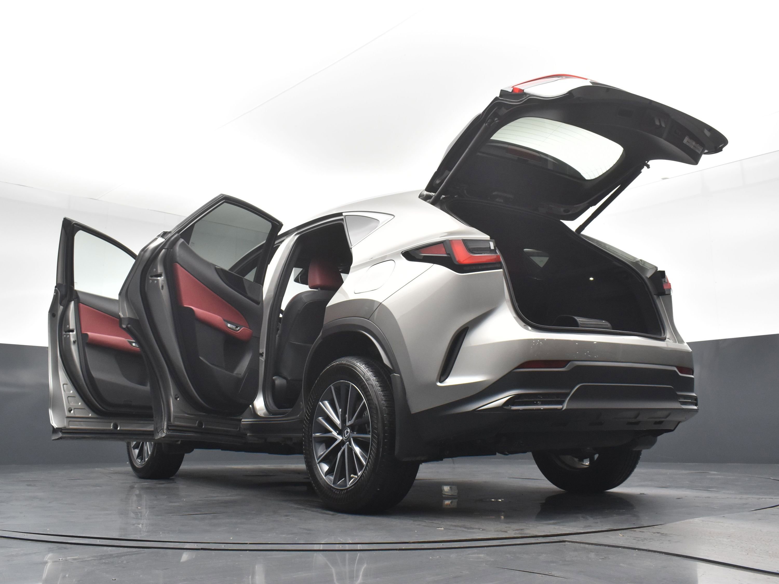 Used 2022 Lexus NX 350h AWD w/ Towing Package (2000 Lbs) image 32