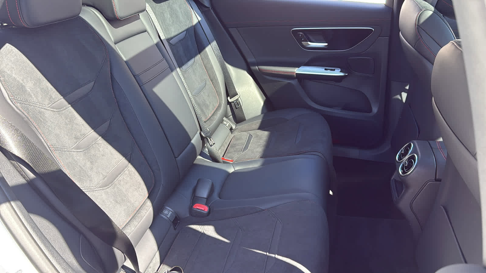 New 2026 Mercedes-Benz GLC 43 AMG 4MATIC image 35