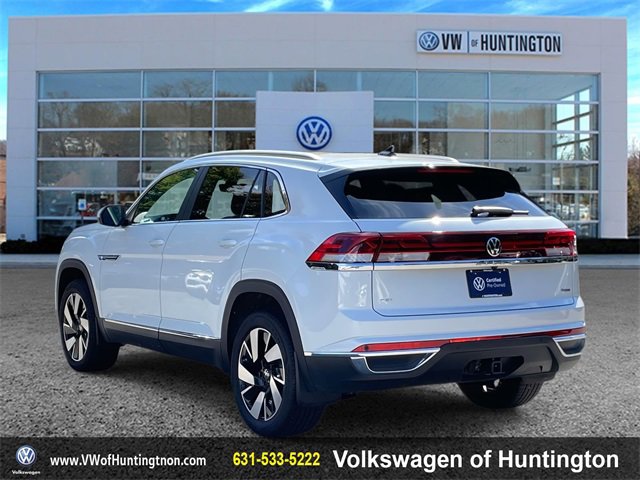 Certified 2025 Volkswagen Atlas Cross Sport SEL image 4