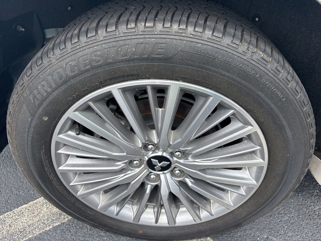 Used 2020 Mitsubishi Outlander SEL AWD/4WD image 13