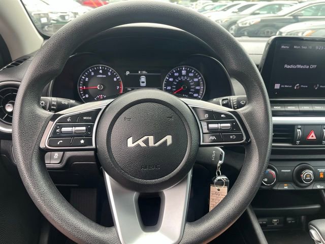 Used 2022 Kia Forte LXS image 18